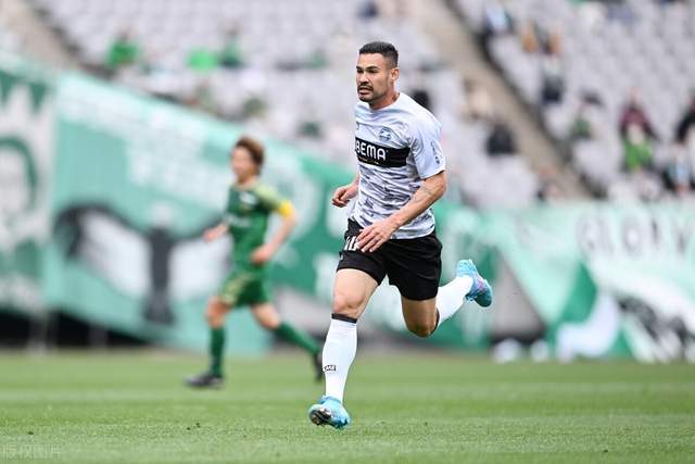 史密斯30分江苏不敌山东10连败 克里斯25+21