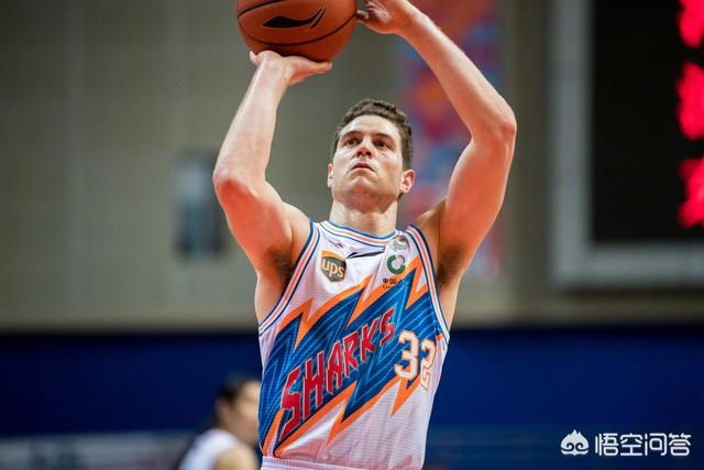 塔图姆22+9+7库里18分 凯尔特人大胜勇士40分