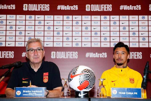 范弗里特38分火箭险胜雷霆 骑士终结绿军7连胜